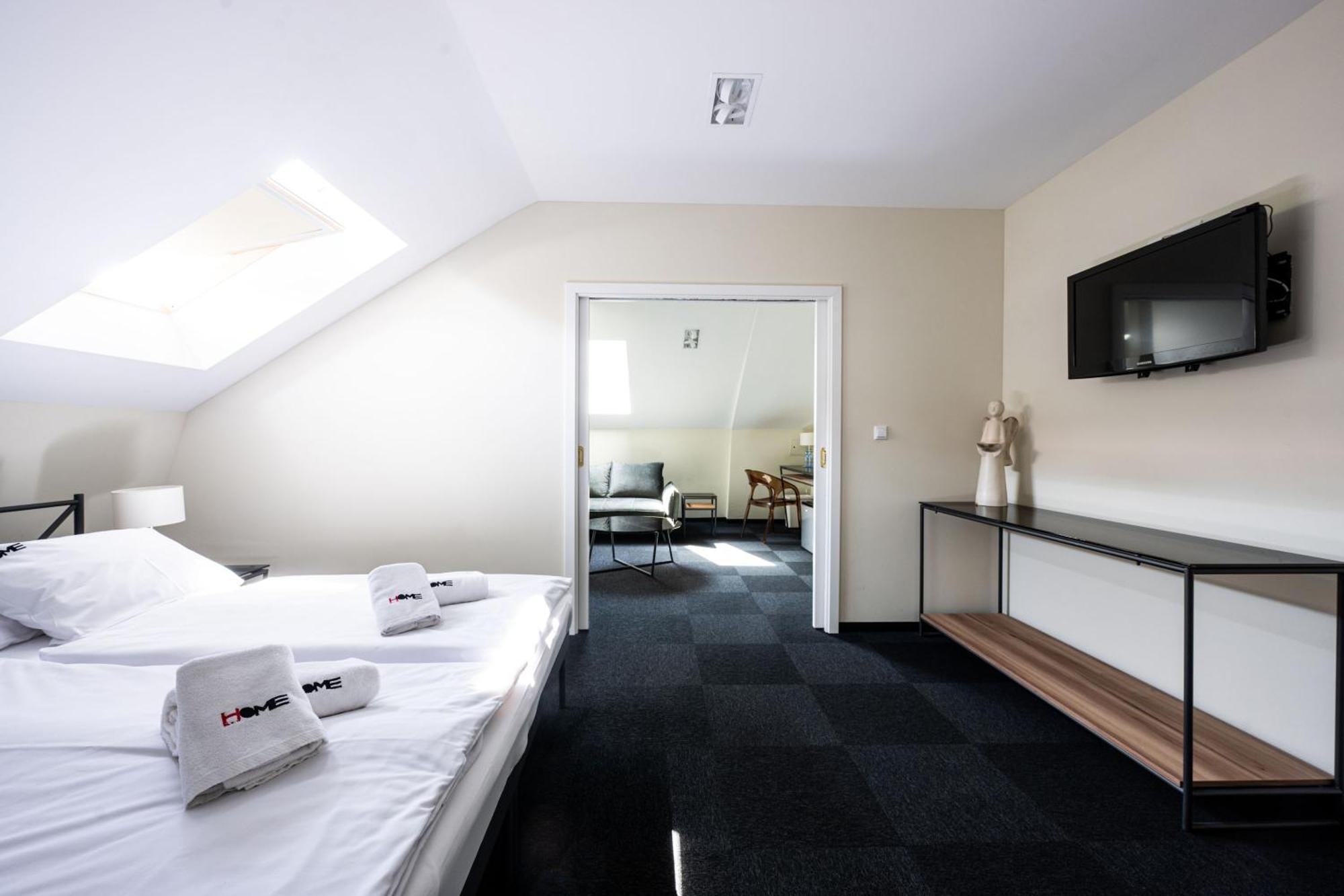Home Aparthotel Krakow Exterior photo